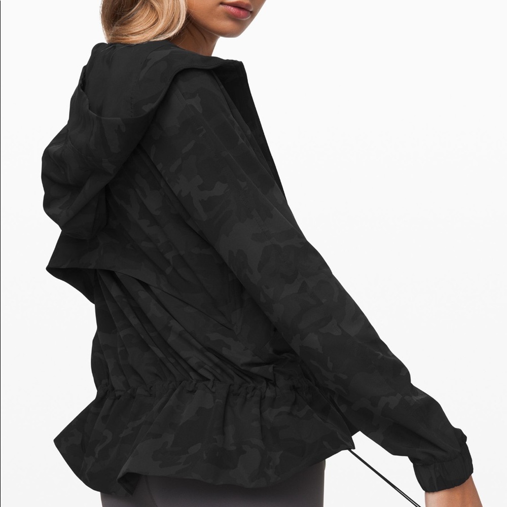 Lululemon Pack it Up Jacket size 4